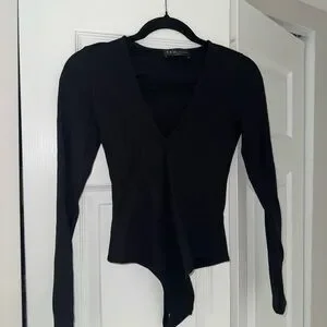 Aritzia Black V-Neck Long Sleeve Bodysuit